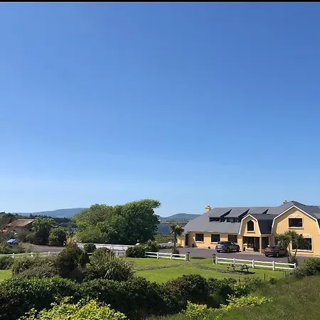 Lakelands House *